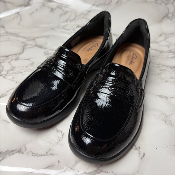 Clarks Ellowyn Women's Shiny Black Penny Loafers US Size 6 - Picture 2 of 8